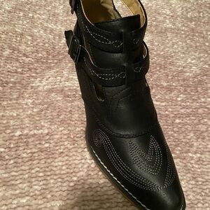 Roper women’s booties size 9